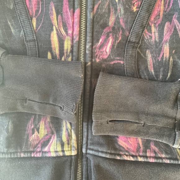 Lululemon Full Zip Scuba Hoodie With Stretch Size 8 Midnight Iris Black Floral - Picture 4 of 8